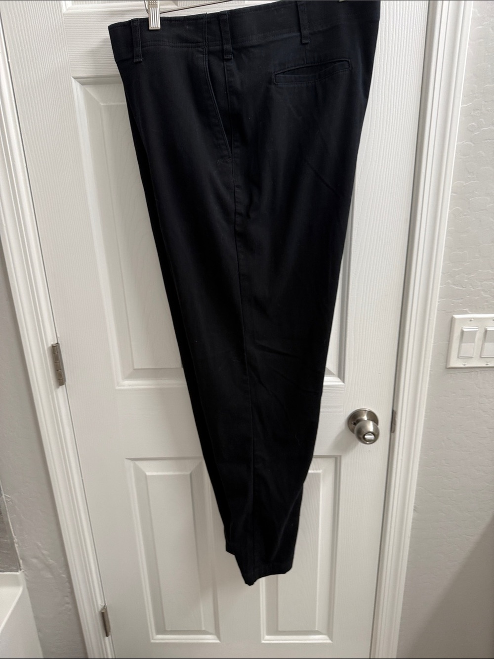 Lee extreme motion relaxed taper Men’s chino. Size 42x34